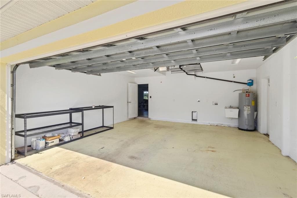 11693 OAKLAND DR-26