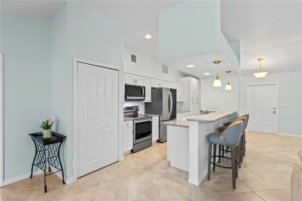 11693 OAKLAND DR-8