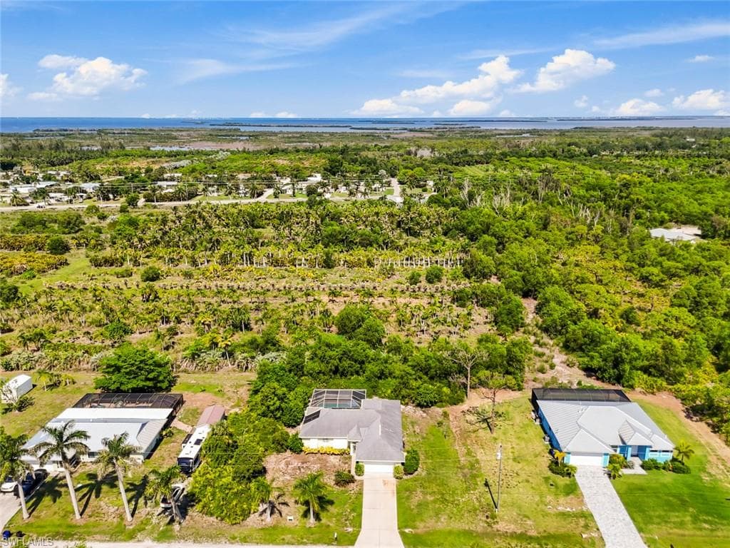 11693 OAKLAND DR-29