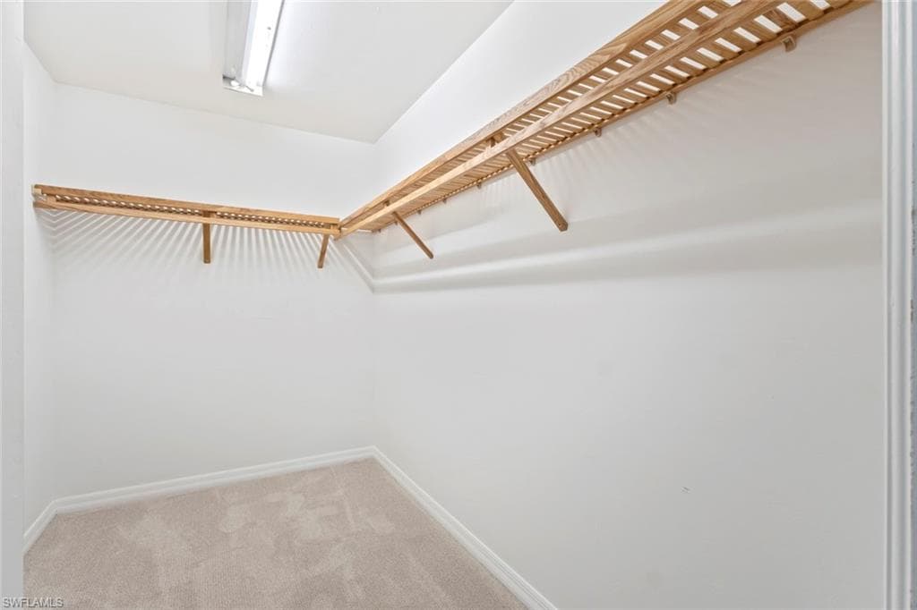11693 OAKLAND DR-17