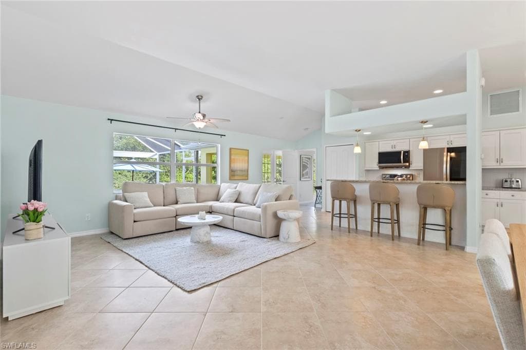 11693 OAKLAND DR-7