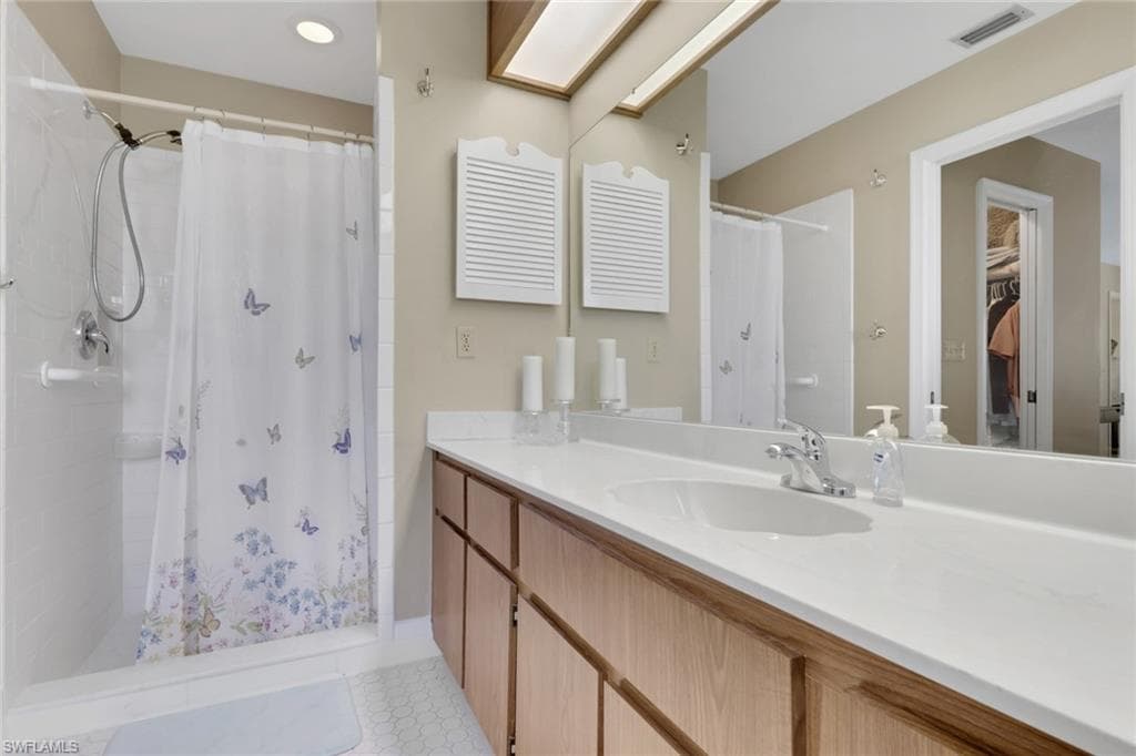 105 Montaubon CT-12