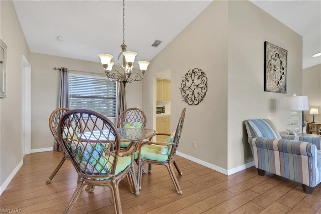 105 Montaubon CT-4
