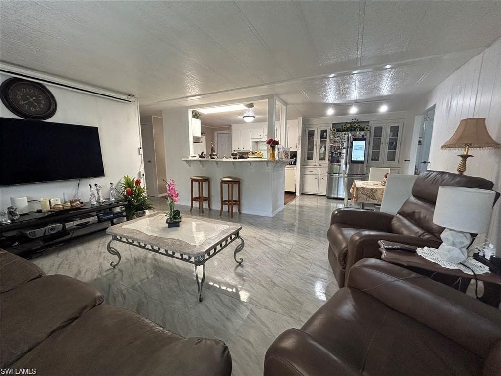 857 Manatee RD-17