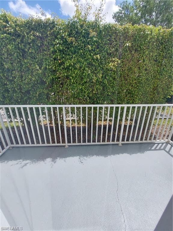 3268 Amanda LN 3-11