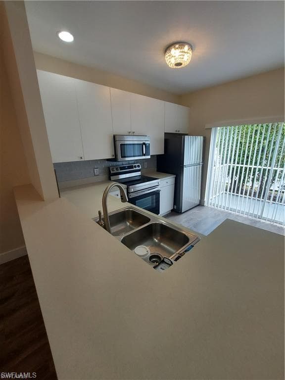 3268 Amanda LN 3-23