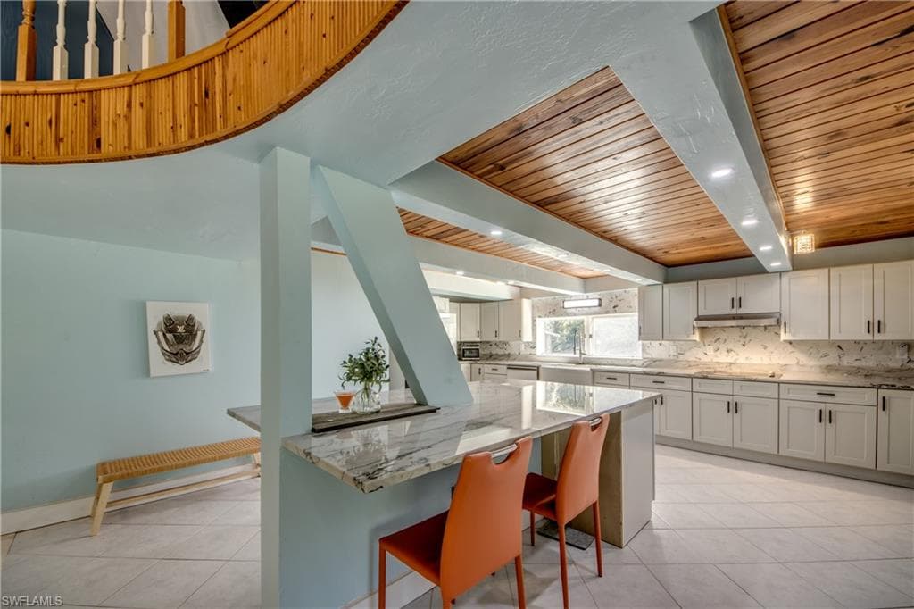 5121 Muddy LN-9