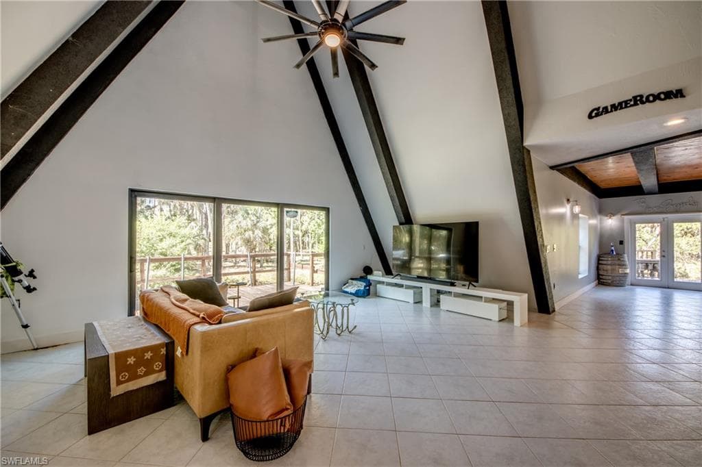 5121 Muddy LN-10