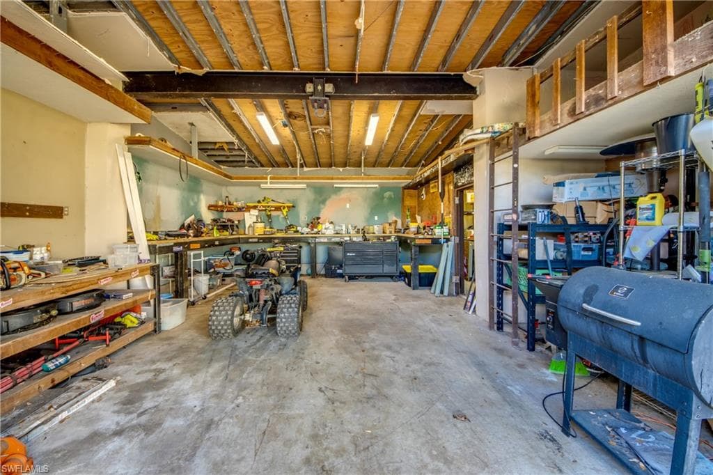 5121 Muddy LN-39