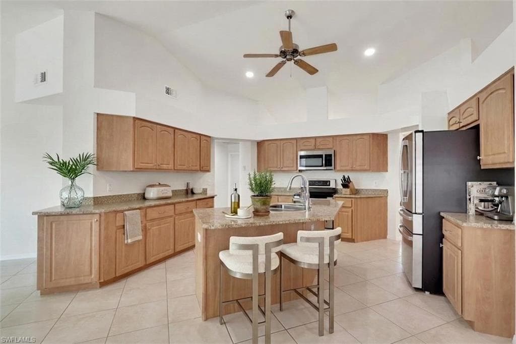 2562 SW 27th PL-3