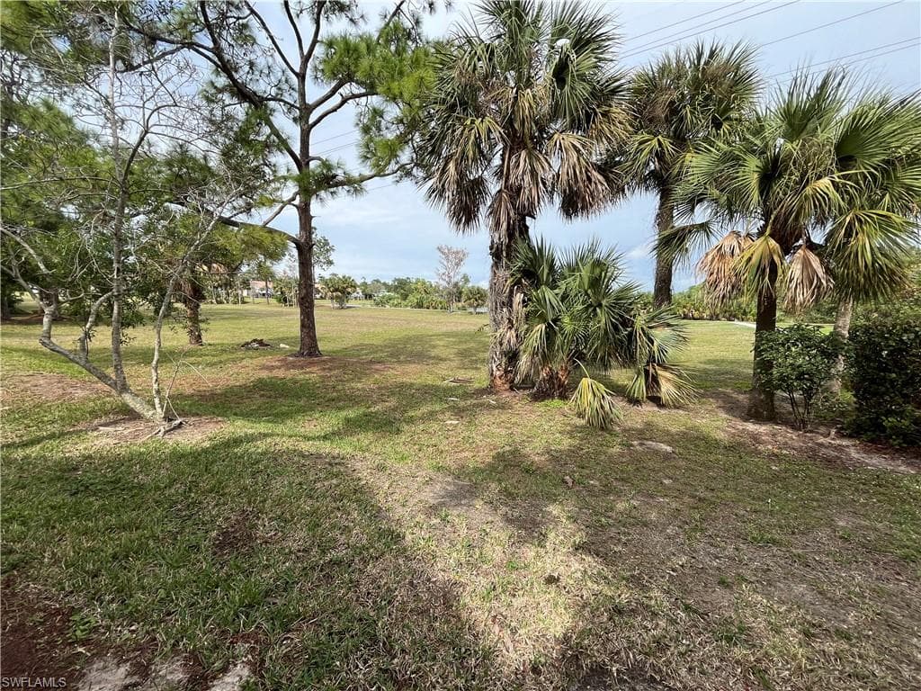 884 Hampton CIR 159-27