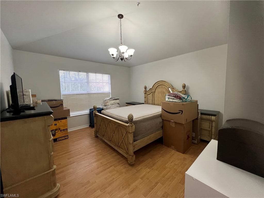 884 Hampton CIR 159-13