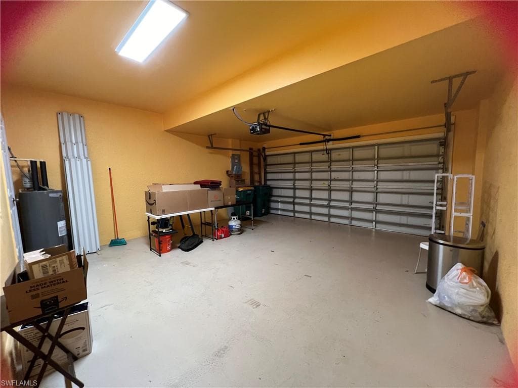 884 Hampton CIR 159-18