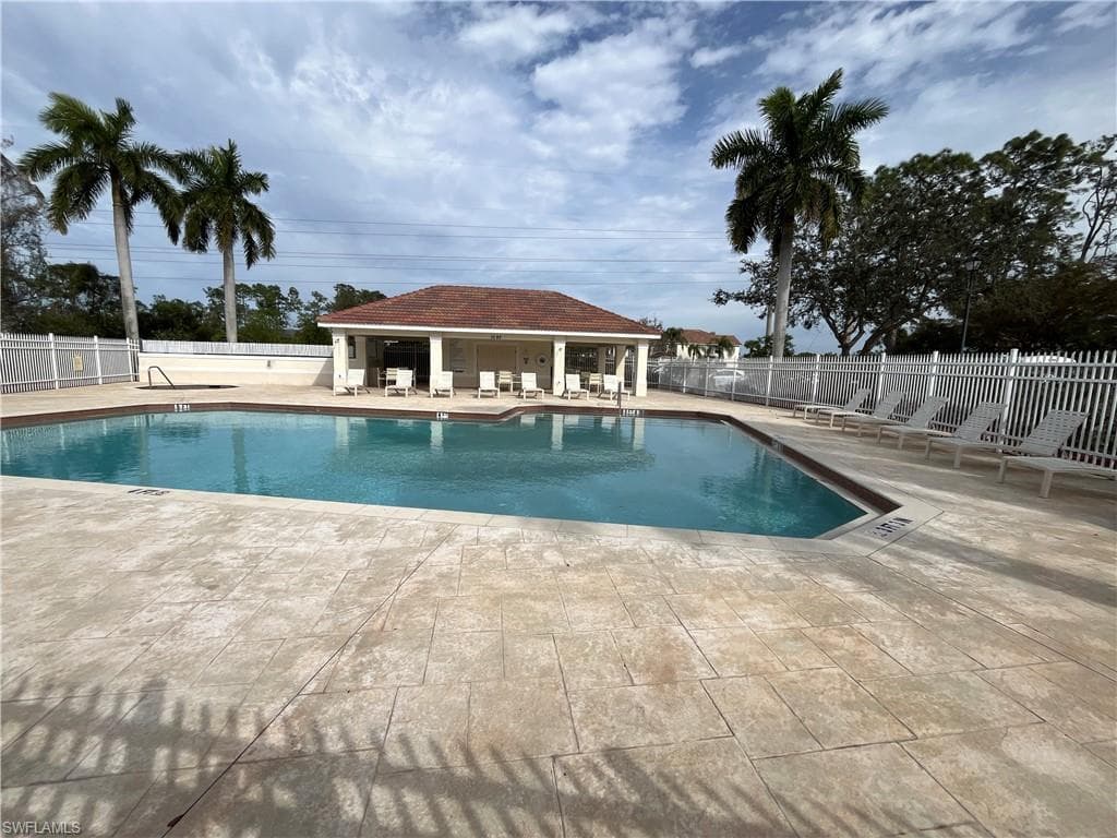 884 Hampton CIR 159-20