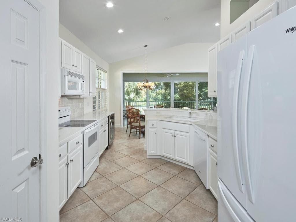 26932 Montego Pointe CT 201-4