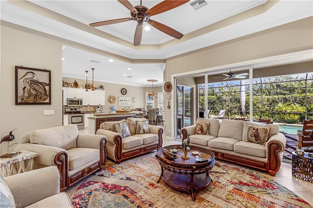 12567 Grandezza CIR-8
