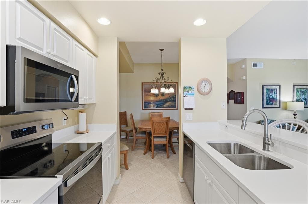 2730 Cypress Trace CIR 2812-18