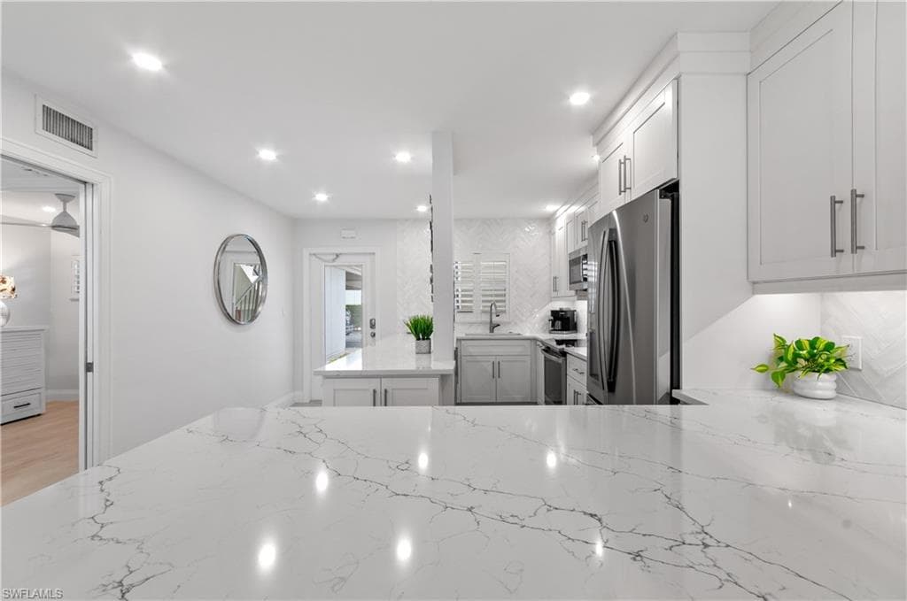 664 Broad AVE S J664-3