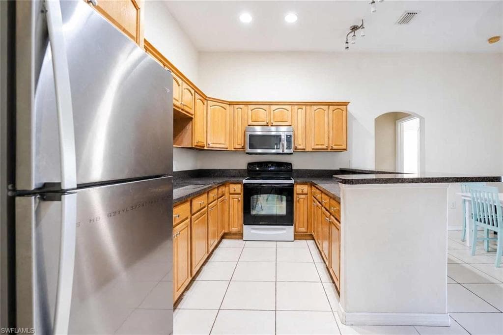 166 Pine Cone AVE-6