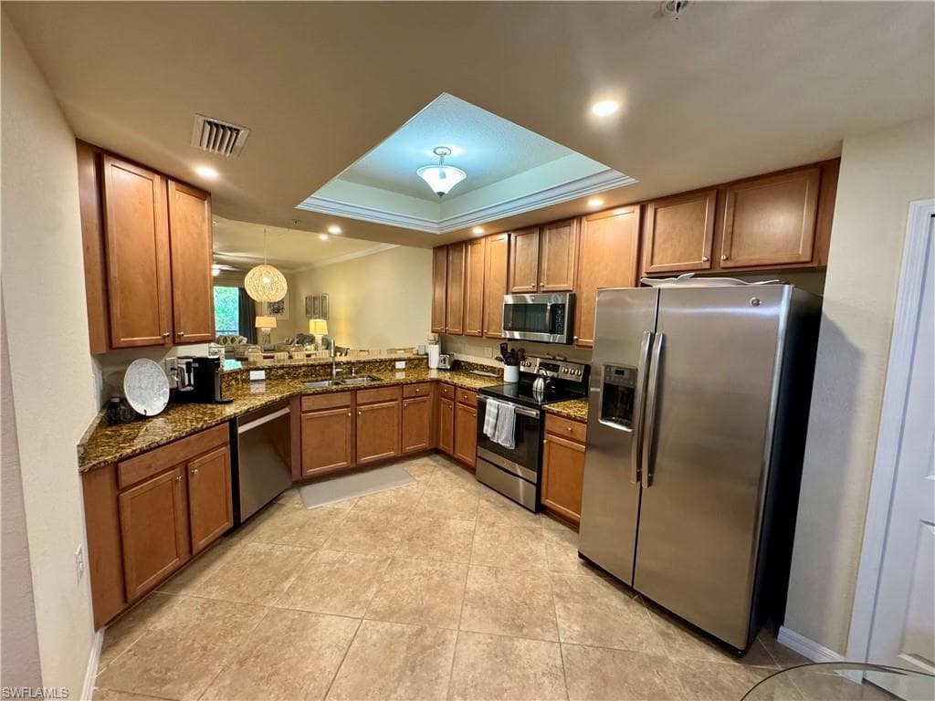 13761 Julias WAY 311-5