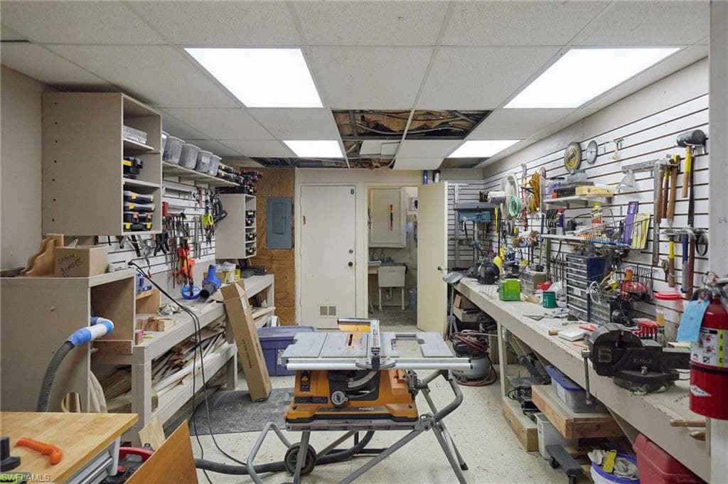 5705 Harbour Club RD-40