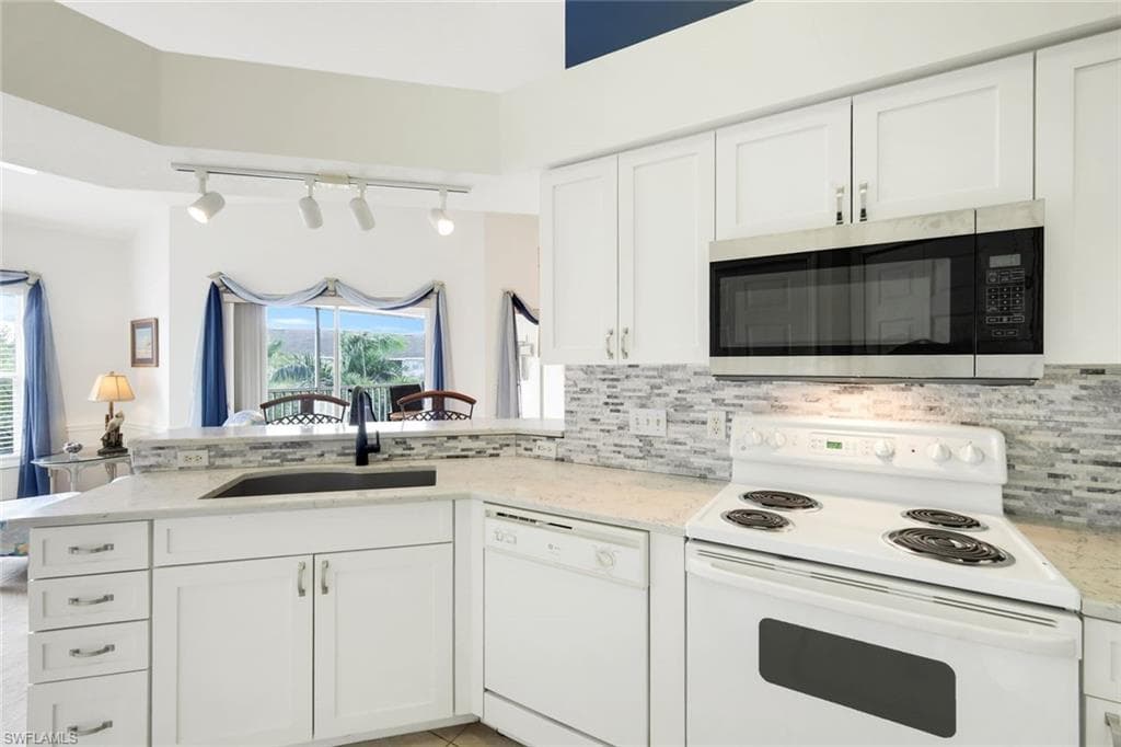 28851 Bermuda Lago CT 304-9