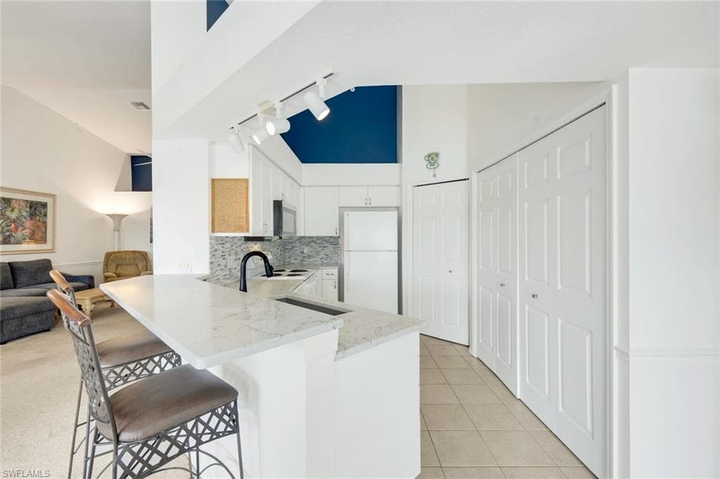 28851 Bermuda Lago CT 304-7
