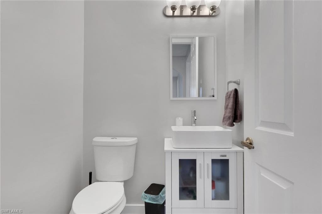 1465 Mariposa CIR 201-25