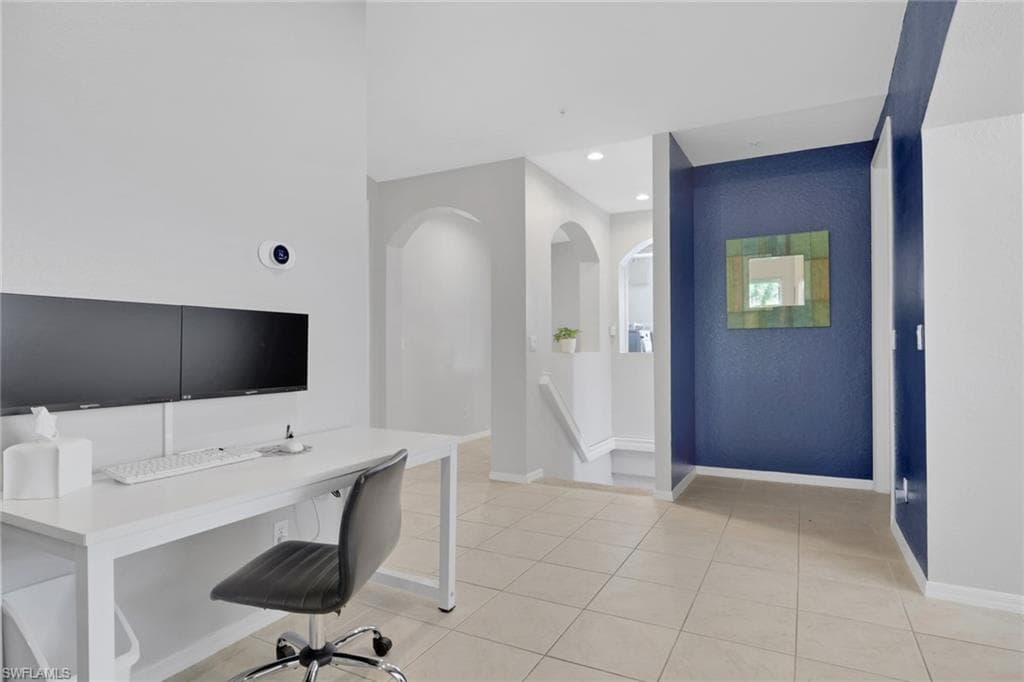 1465 Mariposa CIR 201-9