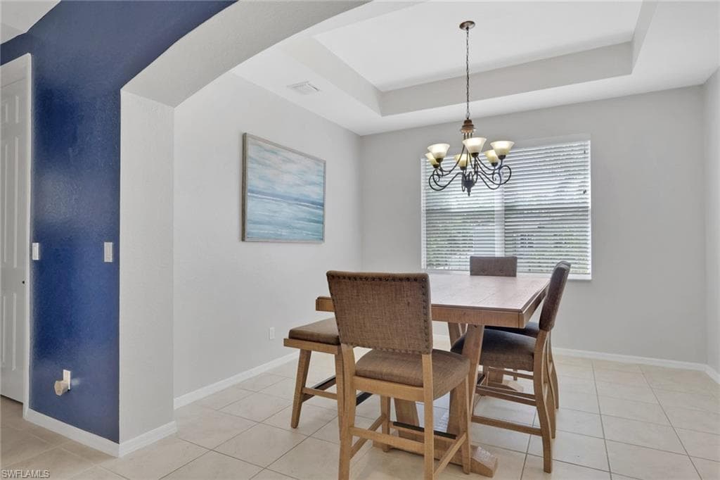 1465 Mariposa CIR 201-14