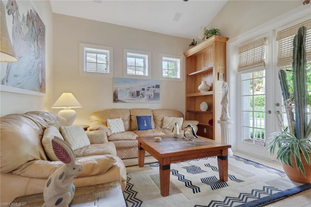 1510 Chesapeake AVE-16