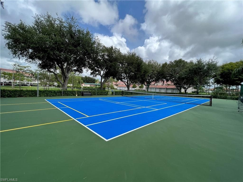 7145 Dennis CIR D-205-26