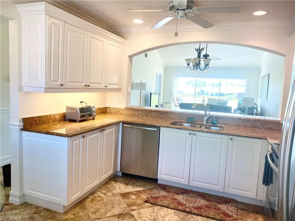 7145 Dennis CIR D-205-15