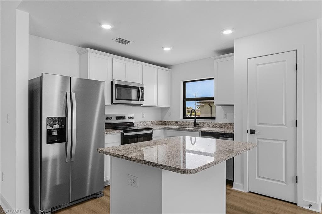 1006 NW 21st TER-1