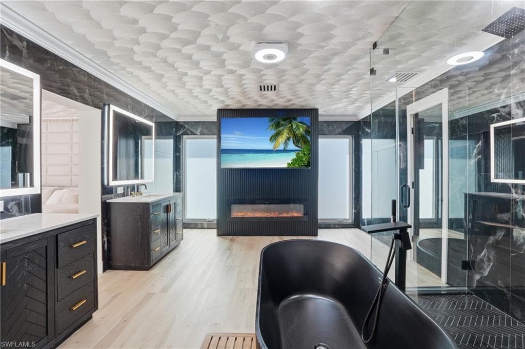 3931 W Riverside DR-21