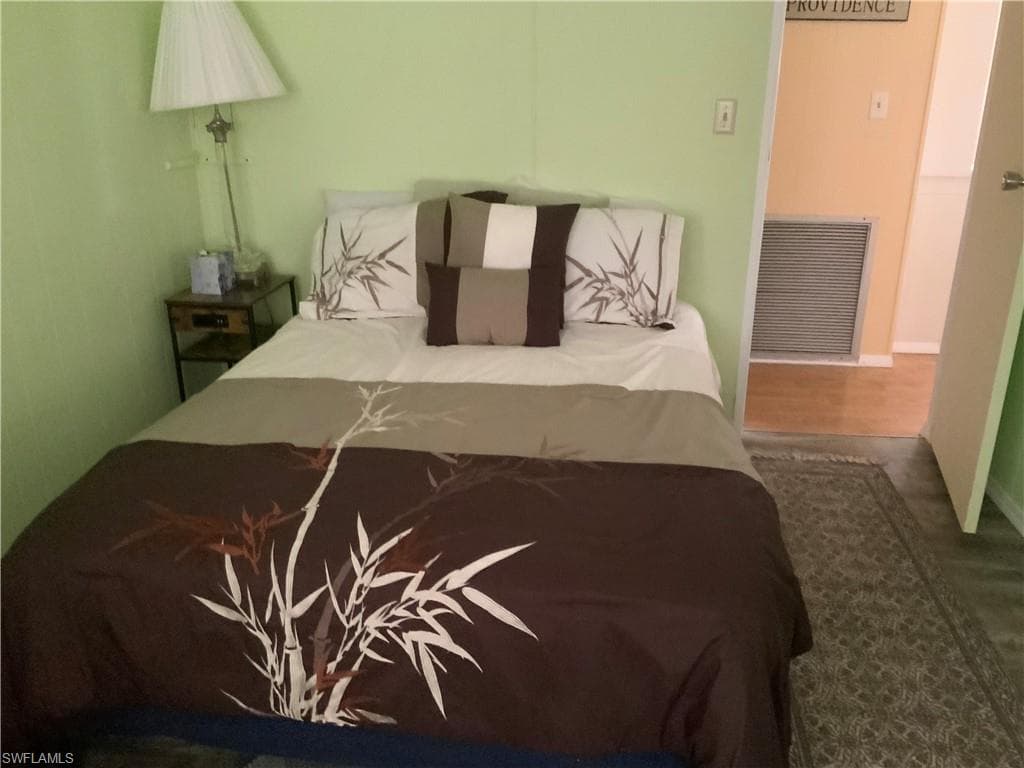 250 Palmer BLVD-11