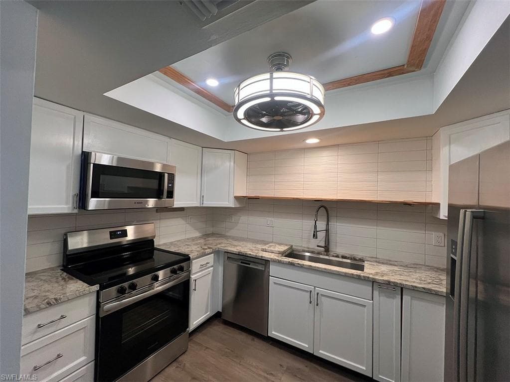3906 SE 11th PL 606-3
