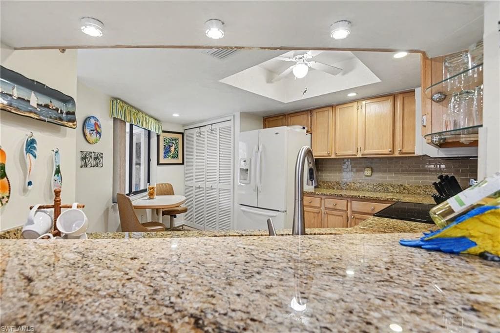 9652 Windsor Gardens LN 203-16