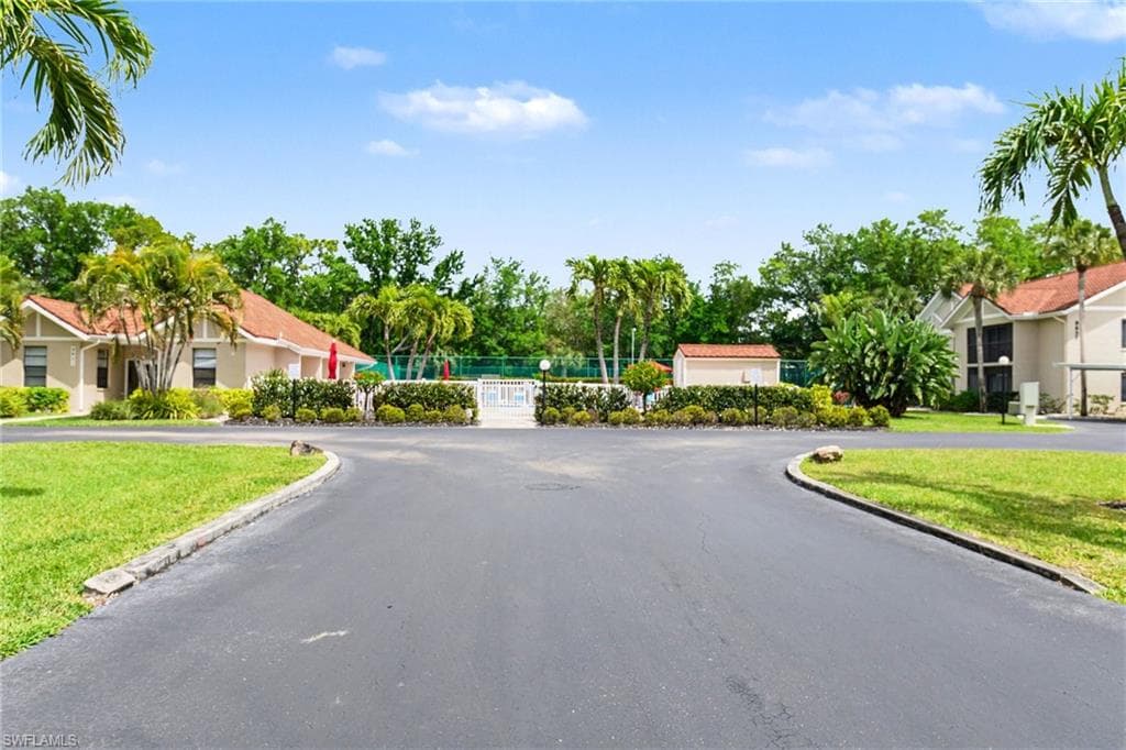 9652 Windsor Gardens LN 203-46