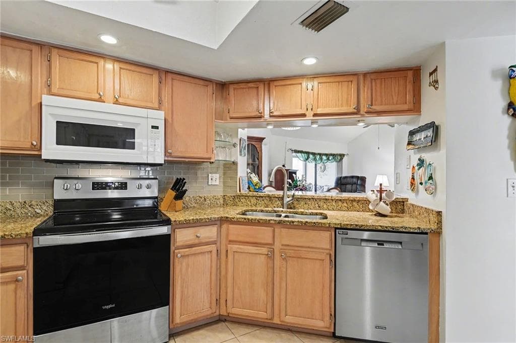 9652 Windsor Gardens LN 203-13