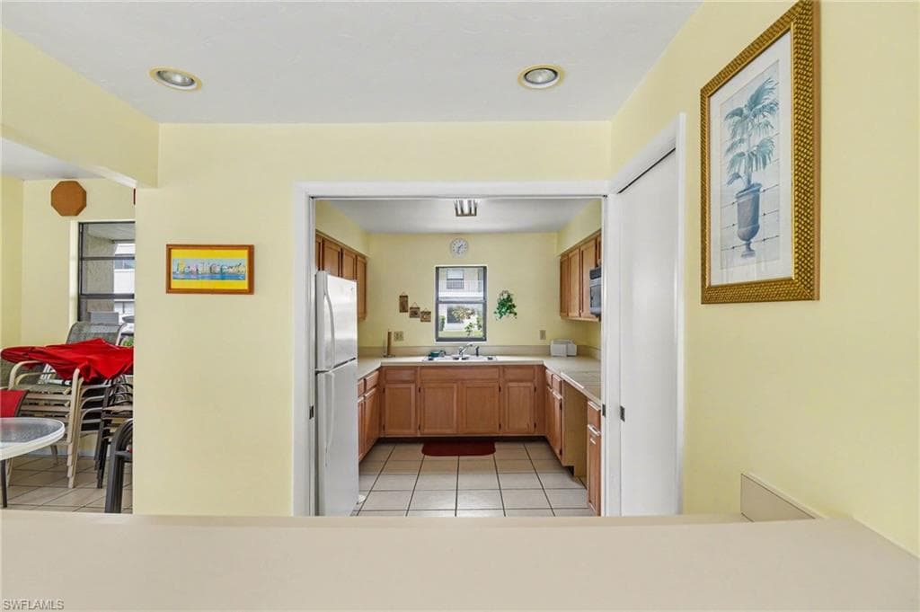 9652 Windsor Gardens LN 203-38