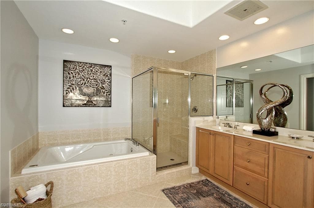 2738 Tiburon BLVD E B403-12