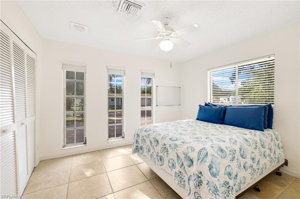 3461 Lakeview DR-26