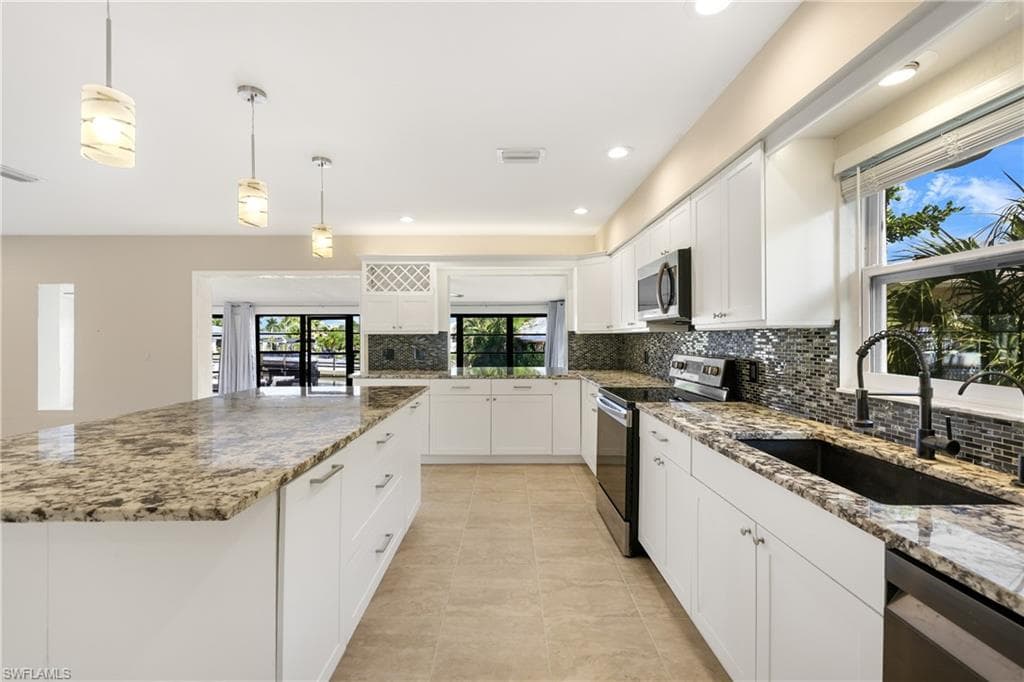 3461 Lakeview DR-15
