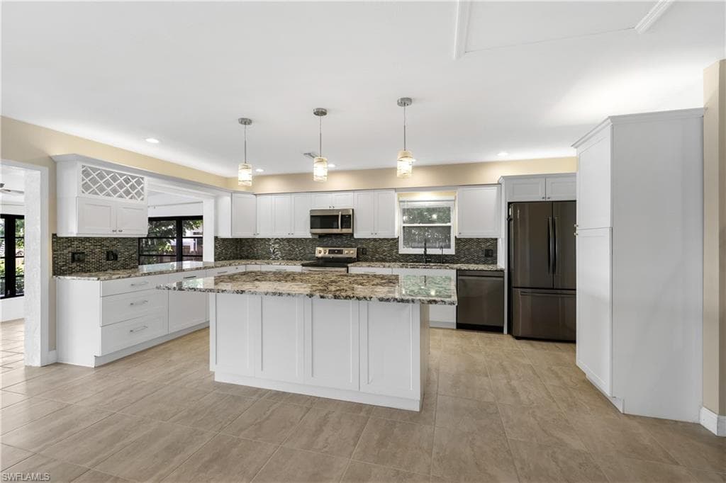 3461 Lakeview DR-11