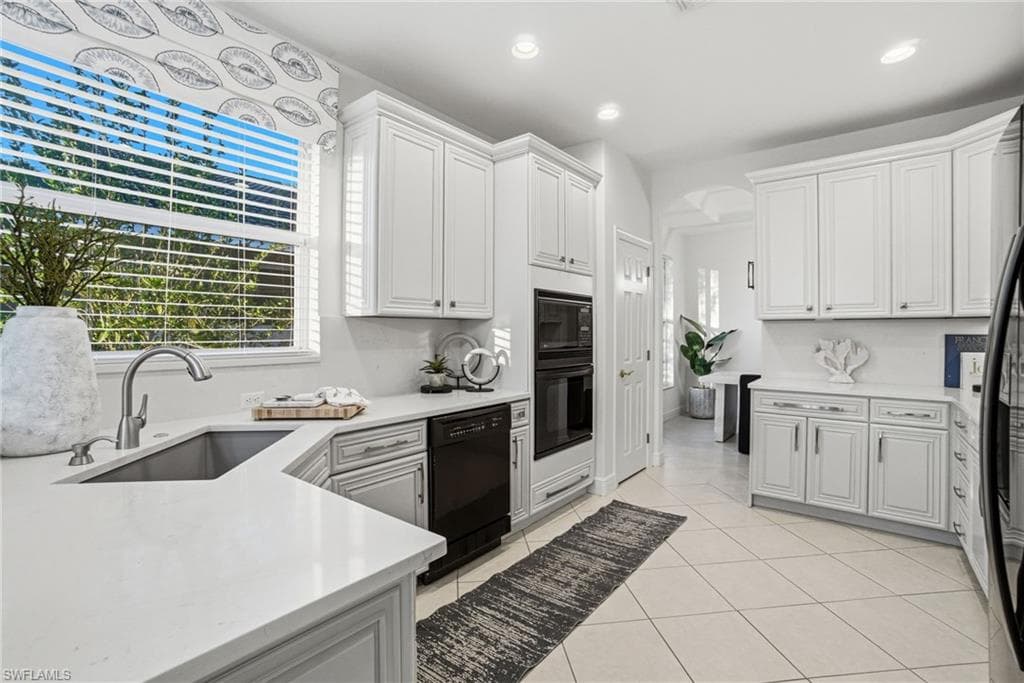 4828 Cerromar DR-15