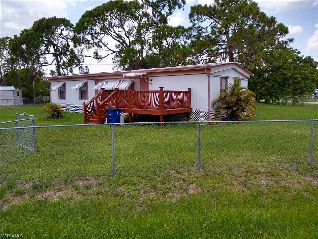 8290 Nault RD-4