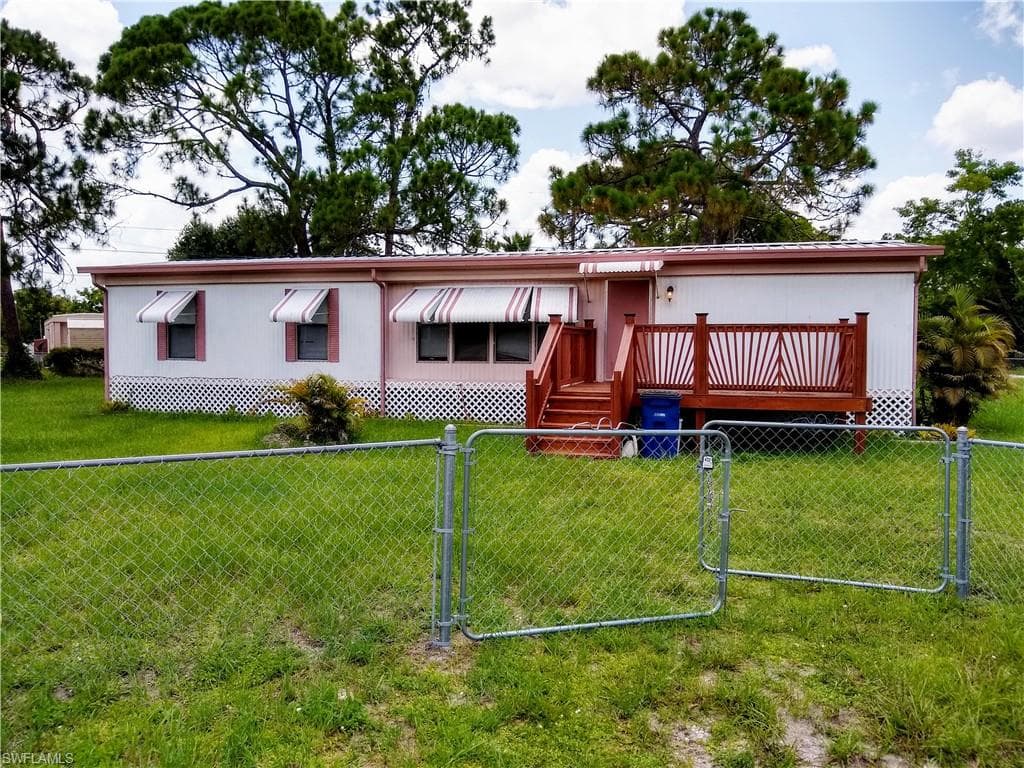 8290 Nault RD-3