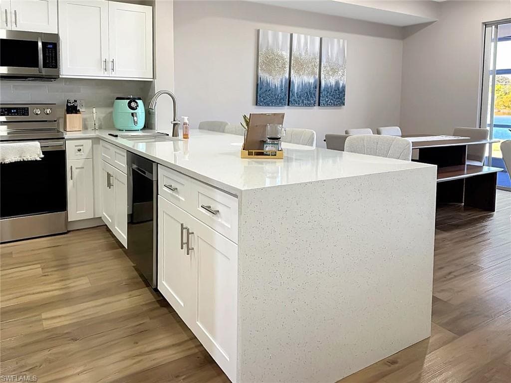 13130 Broadhurst LOOP 404-5