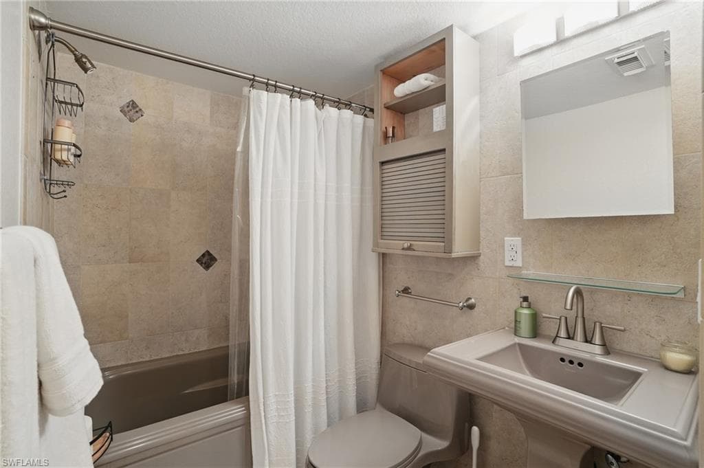 6891 Estero BLVD 362-17